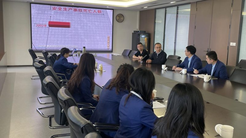 若考生对成绩有异议，可在规定时间内申请成绩复核。具体操作如下：