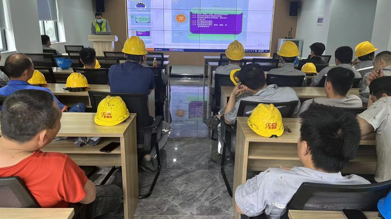 上海职业培训，如何挑选性价比高的学校？**
