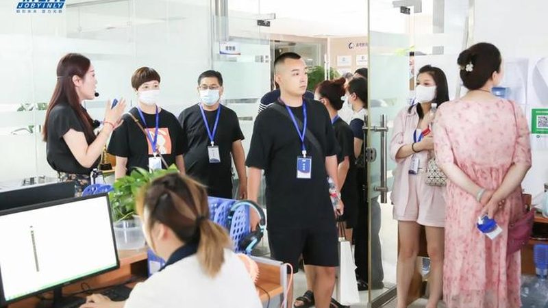 目前，公路工程建造师教材主要分为以下几类：